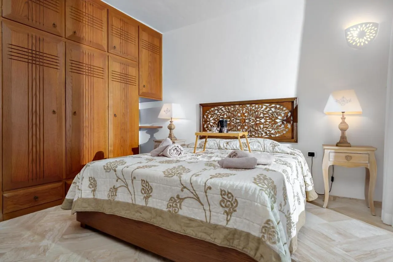 Appartamento Eleganza - Sherdenia Luxury Apartments Marinella  0*, Marinella (Sardinia)