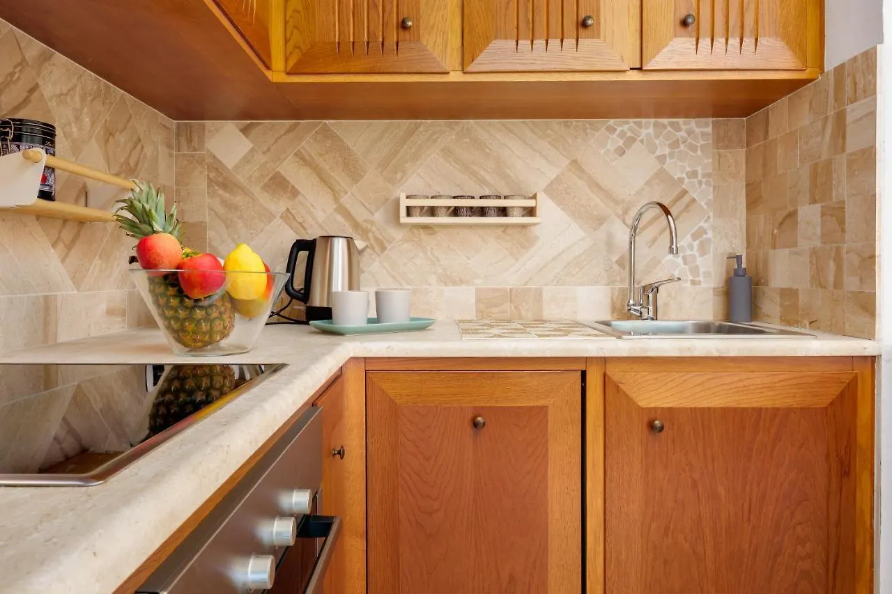 Appartamento Eleganza - Sherdenia Luxury Apartments マリネッラ