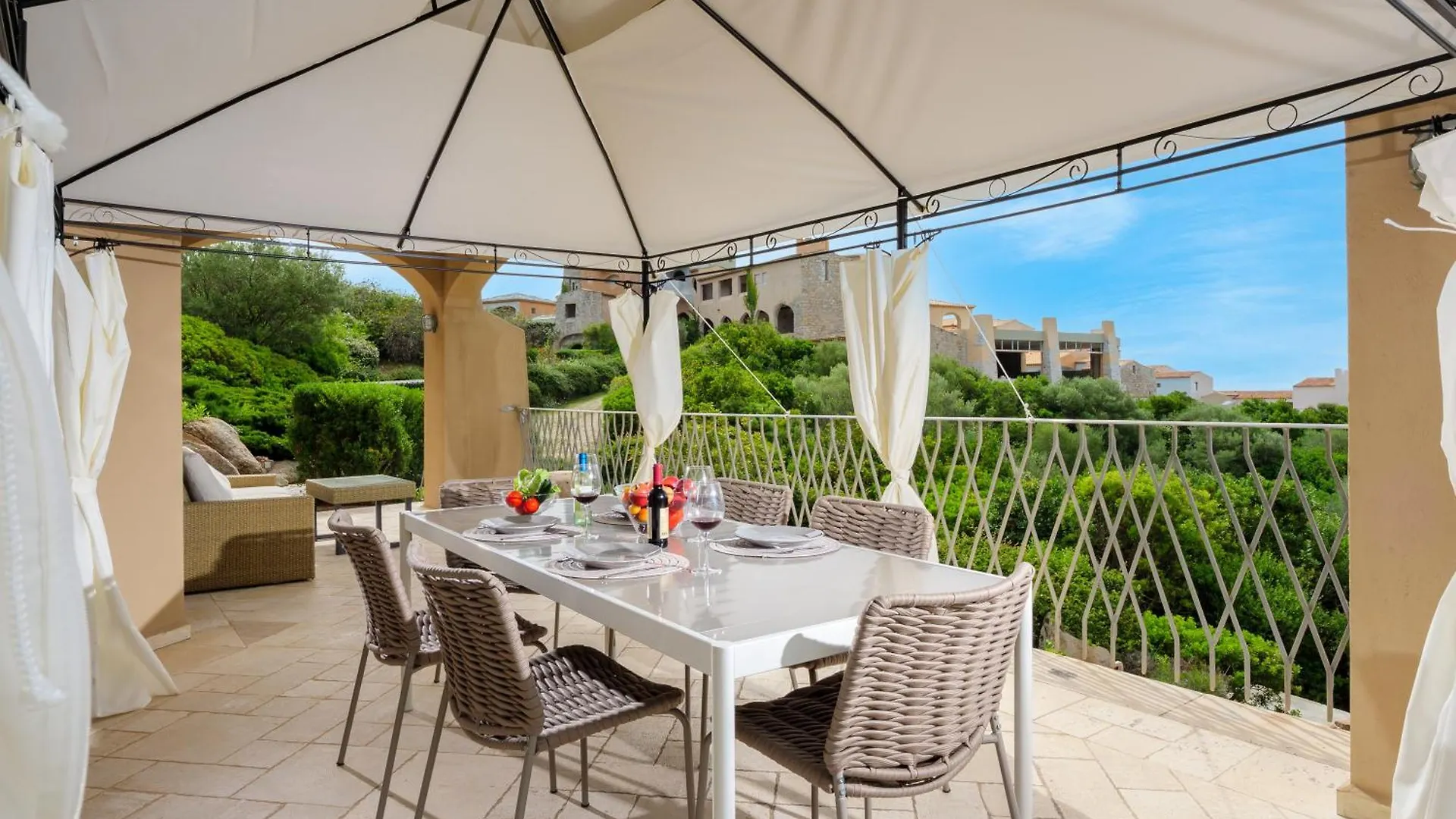 Appartamento Eleganza - Sherdenia Luxury Apartments Marinella  Italy